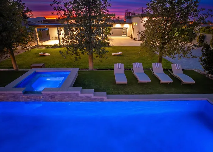 Pickleballvolleyballgolf2 Homesheated Pool