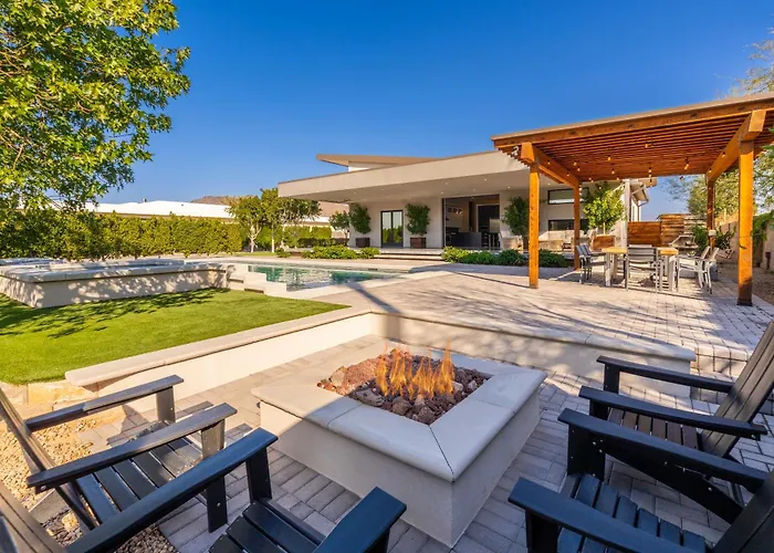 Pickleballvolleyballgolf2 Homesheated Pool Glendale