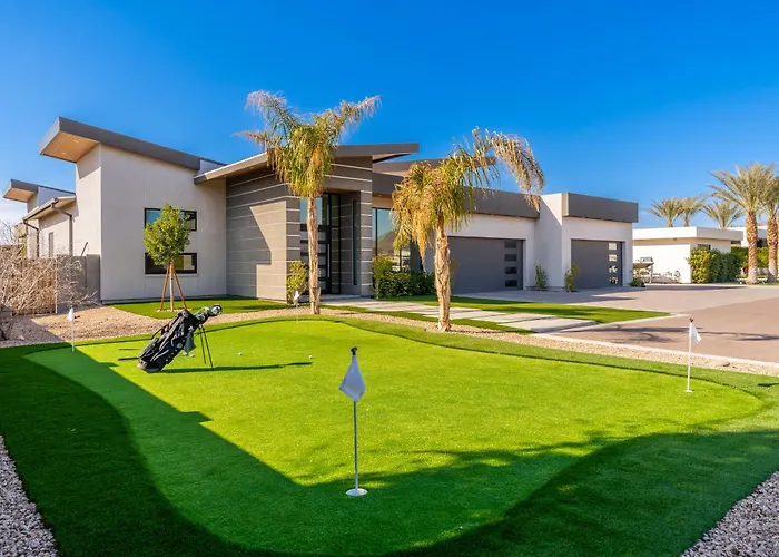 Pickleballvolleyballgolf2 Homesheated Pool Glendale